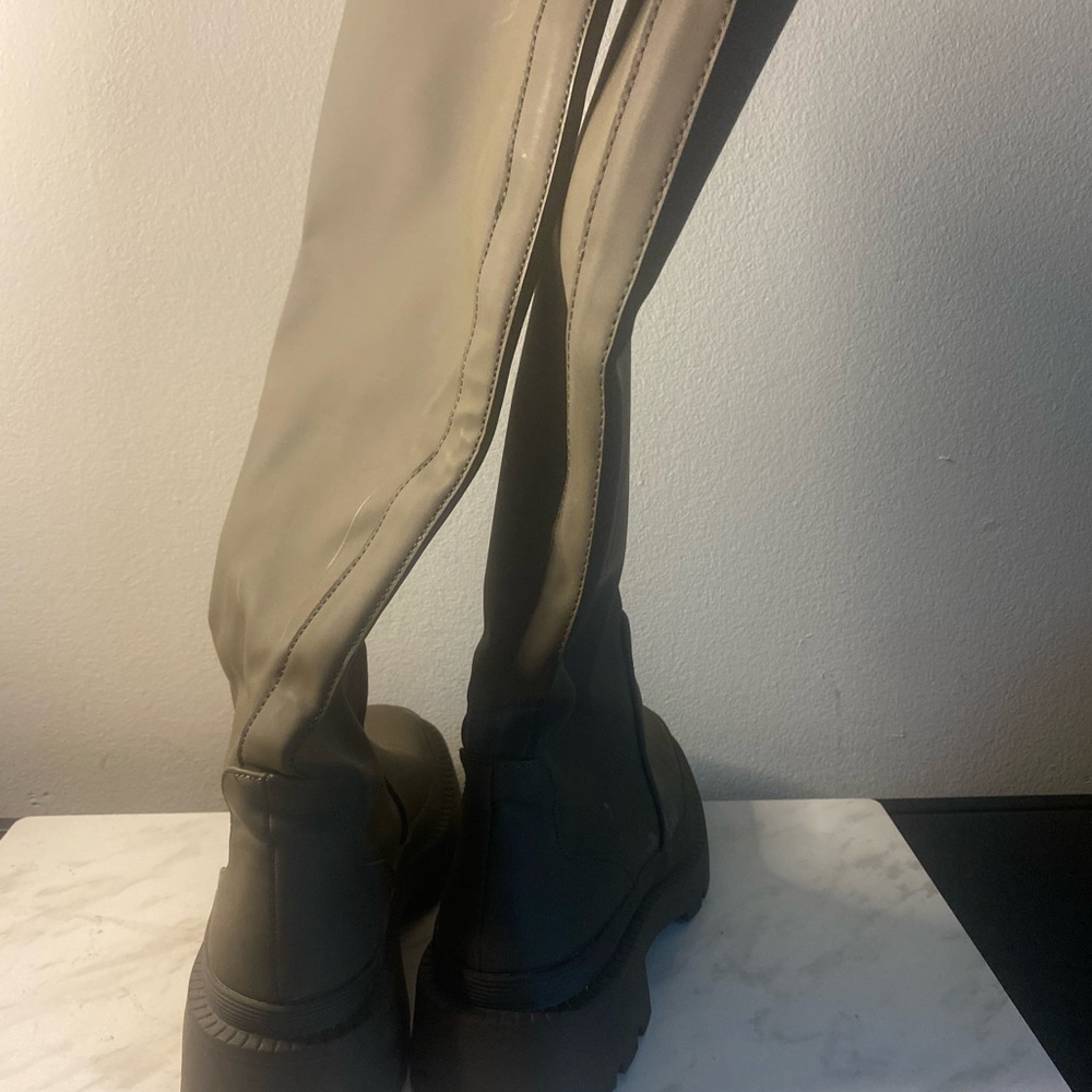 Zara Women Boots. Size 37